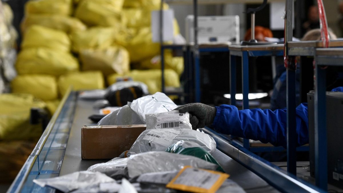 В доставке рассказали, что самого необычного отправляли россияне в Новый год