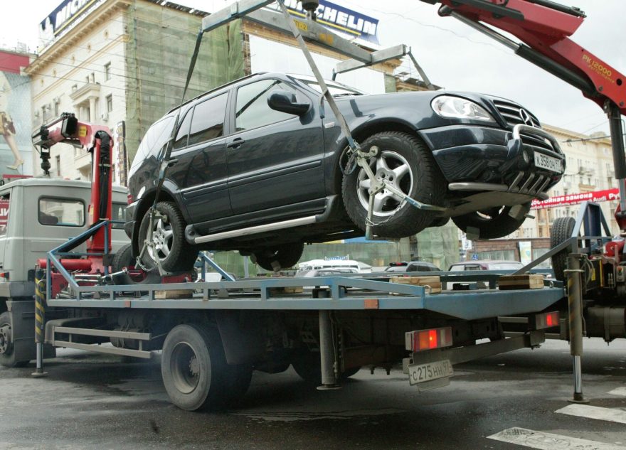 В России хотят изменить правила эвакуации автомобиля на штрафстоянку