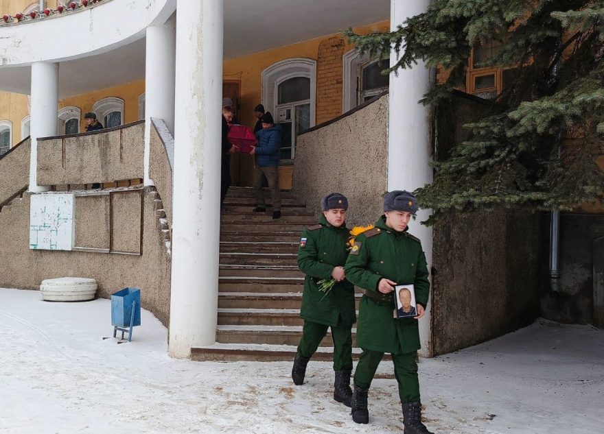 В Тверской области проводили в последний путь участника СВО Игоря Васильева