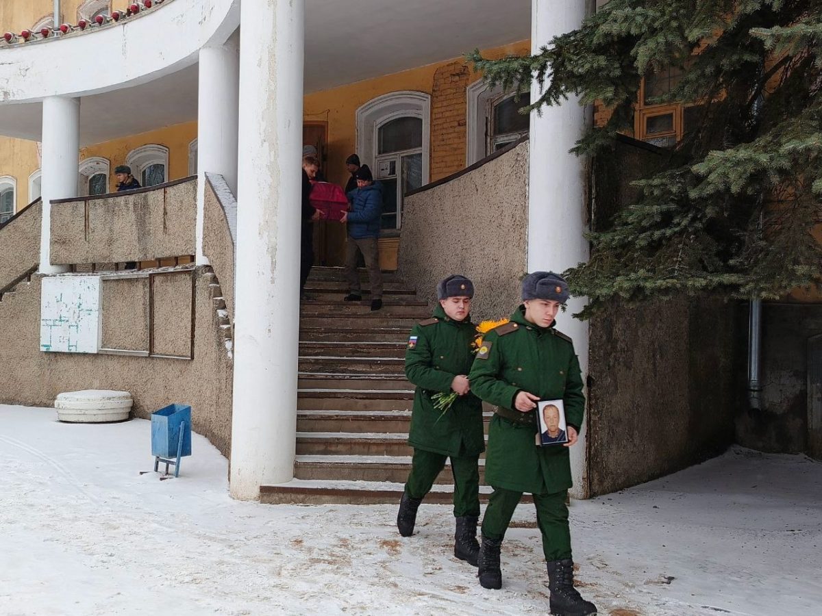 В Тверской области проводили в последний путь участника СВО Игоря Васильева