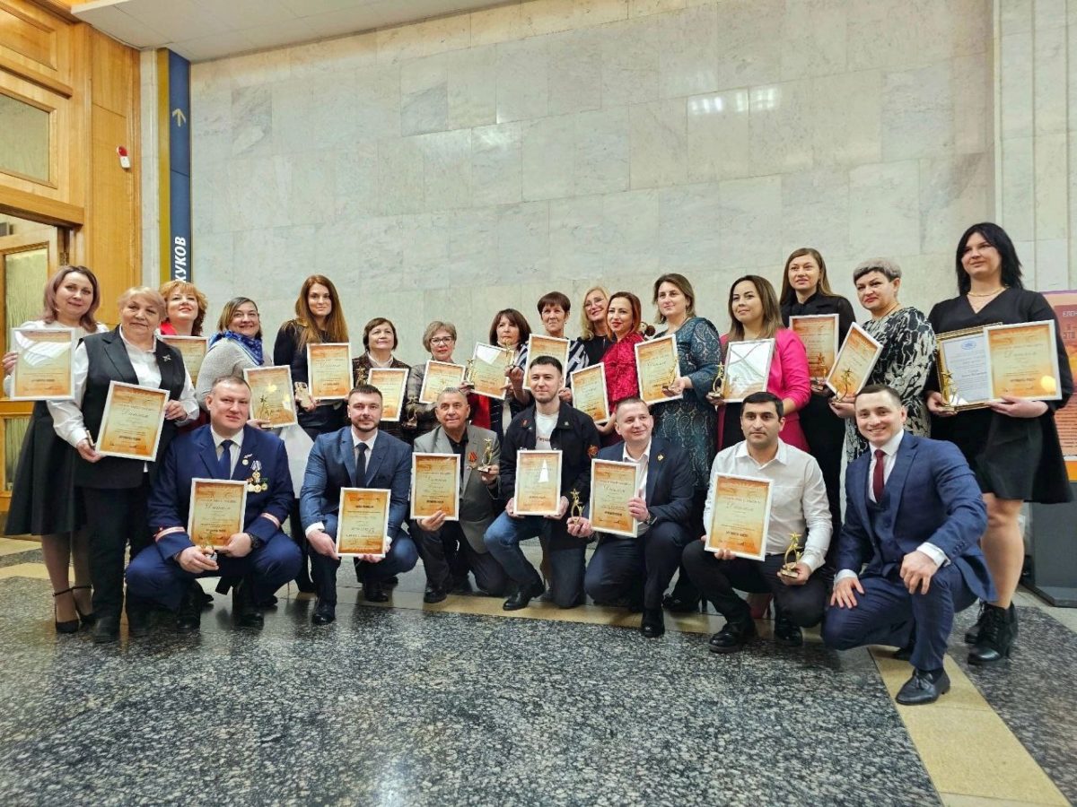 «Сможем вместе победить»: многодетная мама из Тверской области вошла в число победителей всероссийской премии