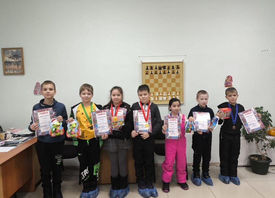 Новогодний турнир по шахматам прошел в Вышнем Волочке