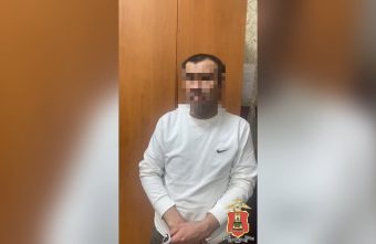 «Ваш родственник попал в ДТП»: полицейские Тверской области задержали курьера мошеннической схемы «Ваш родственник попал в ДТП»: полицейские Тверской области задержали курьера мошеннической схемы