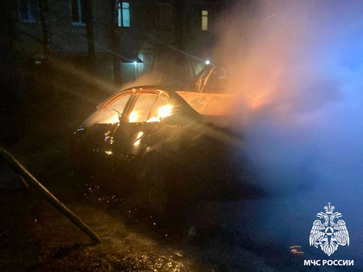 В Тверской области потушили автомобиль всего за 12 минут