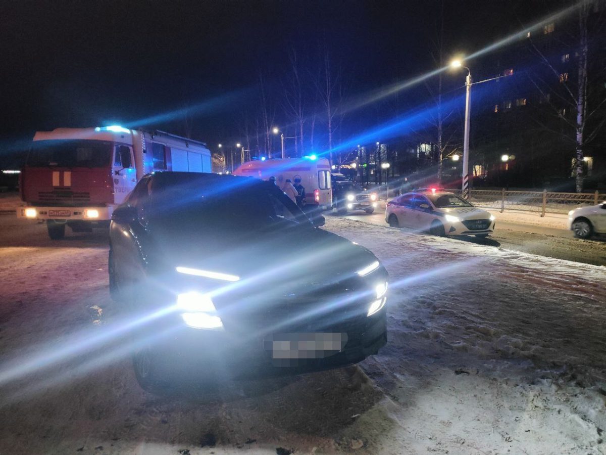 В Твери автомобиль наехал на ребенка