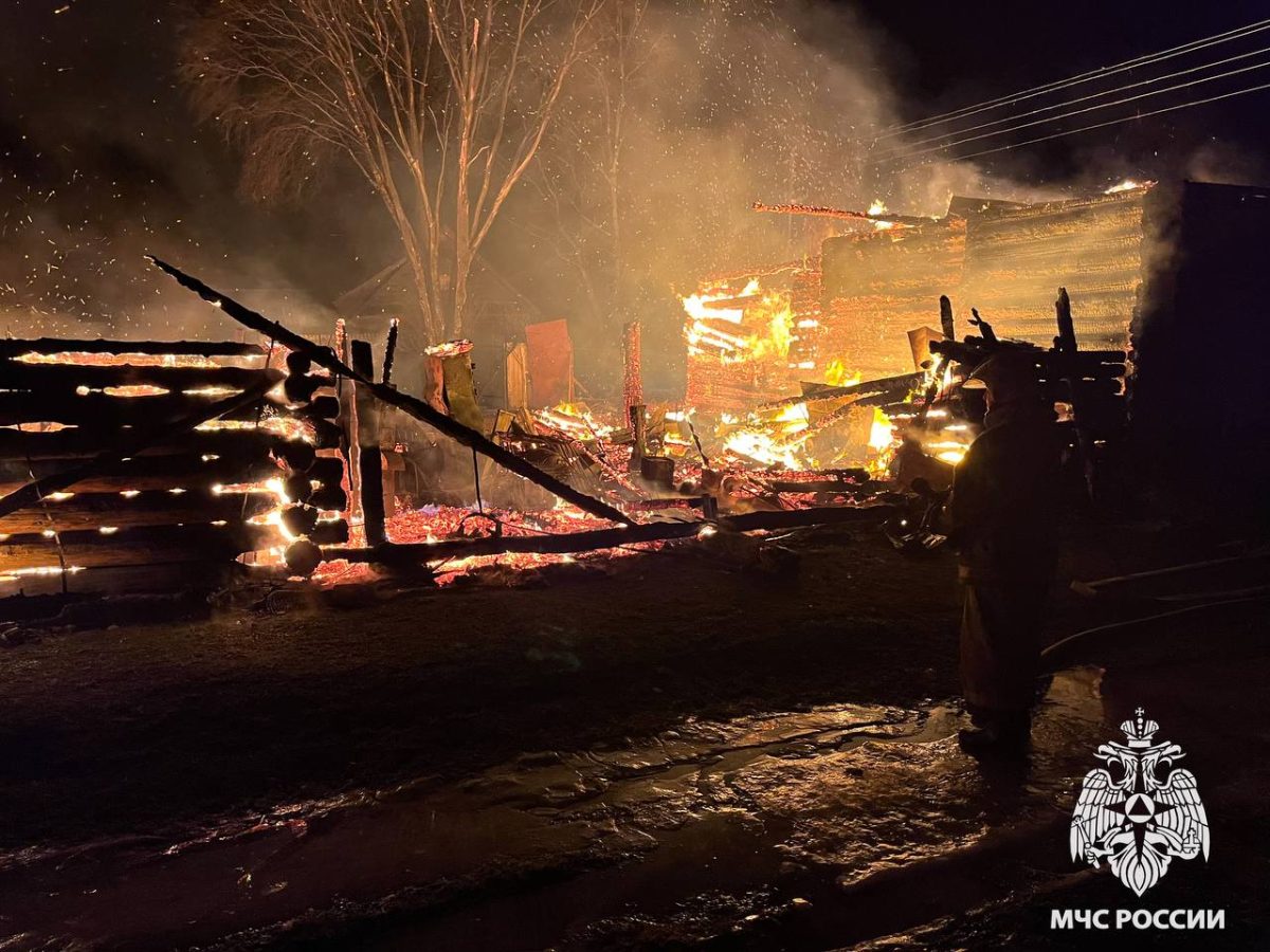 В Тверской области пожар уничтожил жилой дом