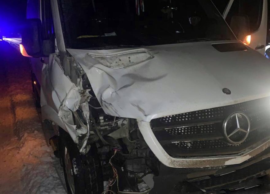 В Тверской области автомобиль насмерть сбил мужчину в темной одежде В Тверской области автомобиль насмерть сбил мужчину в темной одежде