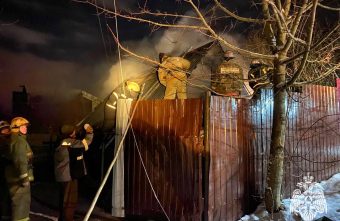 В Тверской области загорелась баня