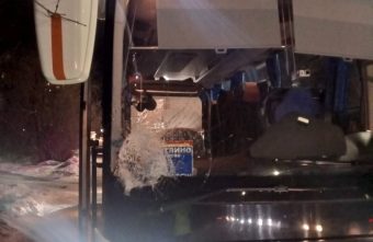 Водитель заказного автобуса сбил 16-летнюю девочку на зебре в Тверской области