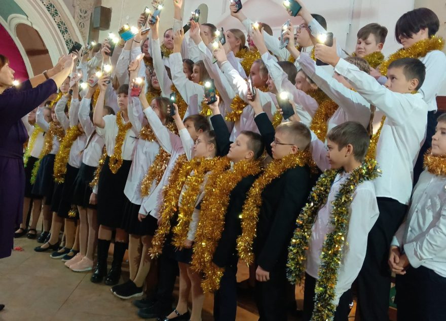 В Осташкове прошел хоровой фестиваль «Рождественские встречи»