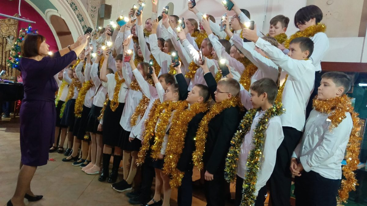В Осташкове прошел хоровой фестиваль «Рождественские встречи»