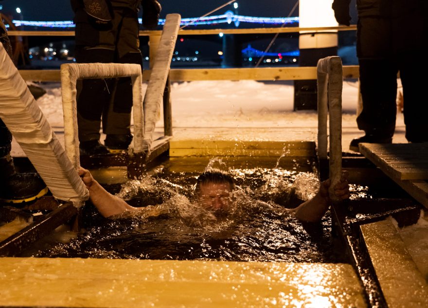 Нырять опасно: в Тверской области отменяют крещенские купания