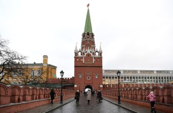 Юные артисты из Тверской области представили в Кремле спектакль «Спящая царевна» Юные артисты из Тверской области представили в Кремле спектакль «Спящая царевна»