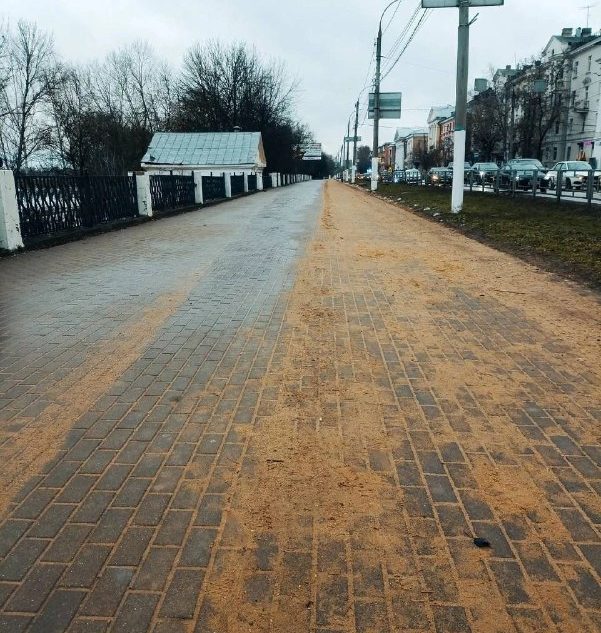 В Твери пляж незаметно перекочевал на набережную