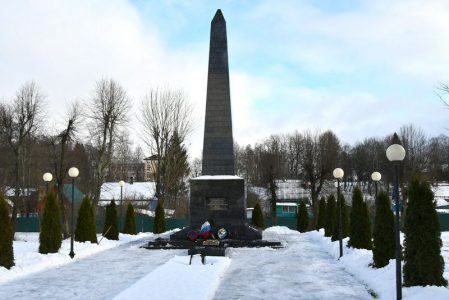 Жители Андреапольского округа отмечают годовщину освобождения территории от немецко-фашистских захватчиков Жители Андреапольского округа отмечают годовщину освобождения территории от немецко-фашистских захватчиков