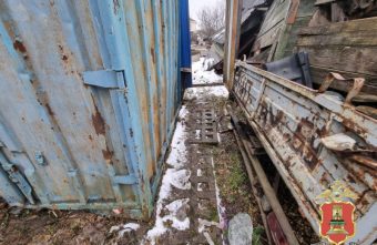 В Твери из контейнера украли электроинструменты, кислородный баллон и 250 метров кабеля В Твери из контейнера украли электроинструменты, кислородный баллон и 250 метров кабеля