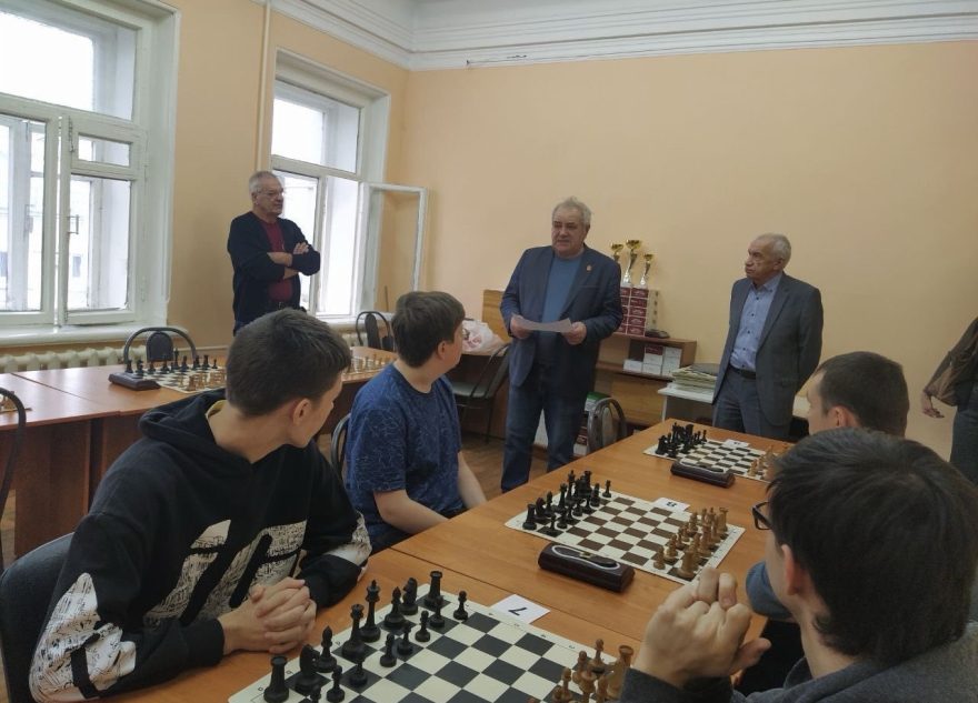 В Тверской области прошел турнир по шахматам между энергетиками и студентами