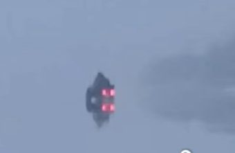 В Тверской области мужчина рассекал по тонкому льду на мотоблоке