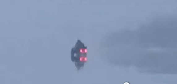 В Тверской области мужчина рассекал по тонкому льду на мотоблоке