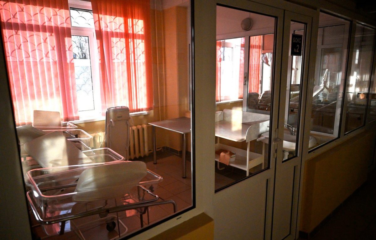 Губернатор Игорь Руденя провел инспекционную поездку по областным роддомам