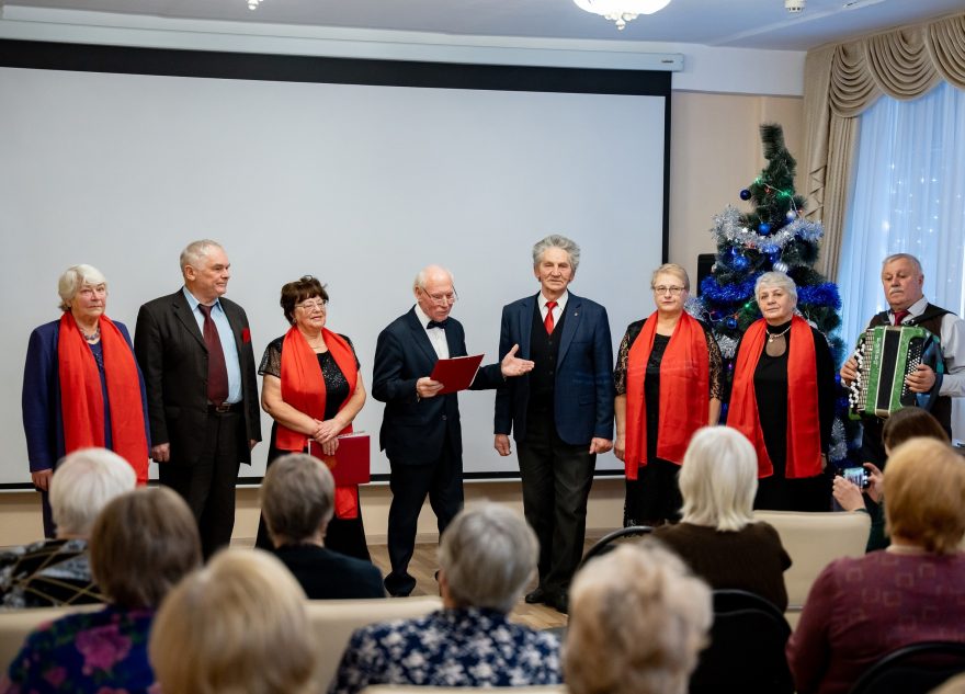 Глава Лихославльского округа поздравила "Агитбригаду" с 5-летием