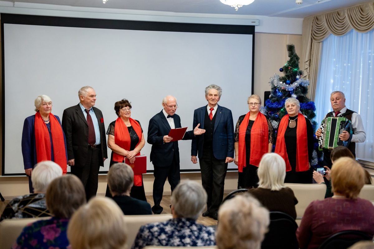 Глава Лихославльского округа поздравила "Агитбригаду" с 5-летием