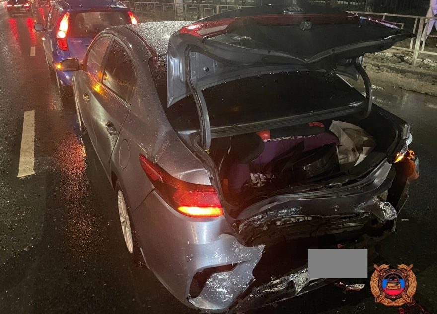 В Твери женщина пострадала в тройном ДТП