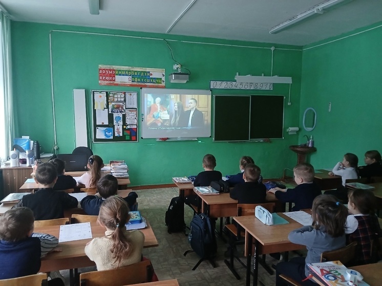 В Оленино детям объяснили разницу между школьниками и студентами