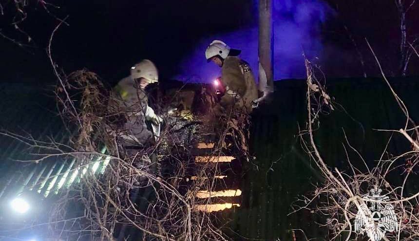 В Тверской области из-за раскаленной печи загорелась баня