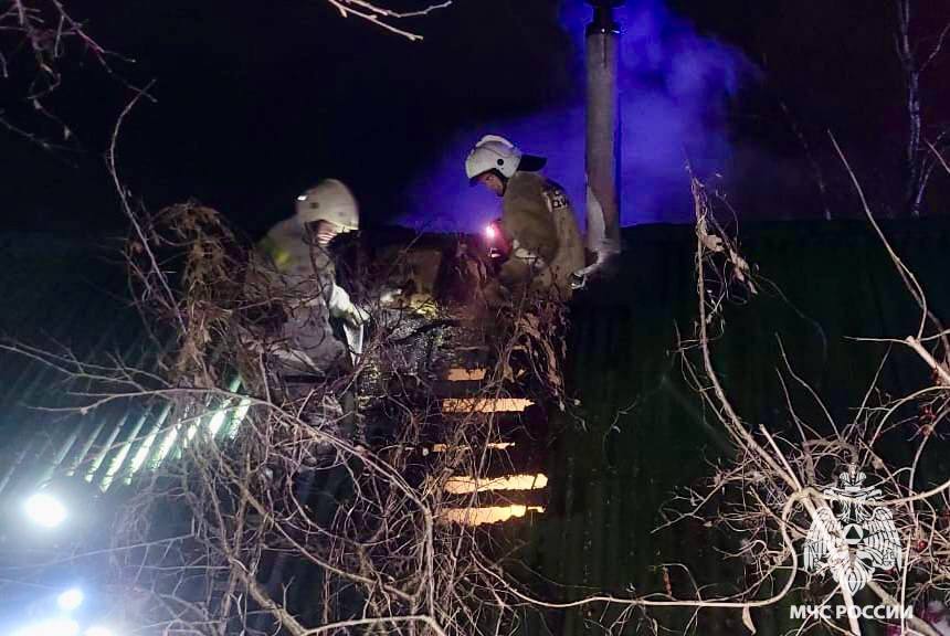 В Тверской области из-за раскаленной печи загорелась баня