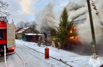 В Тверской области огнеборцы спасли от пожара жилой дом