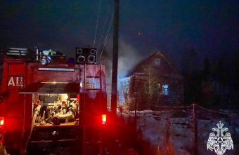 В Тверской области в полночь загорелся жилой дом В Тверской области в полночь загорелся жилой дом