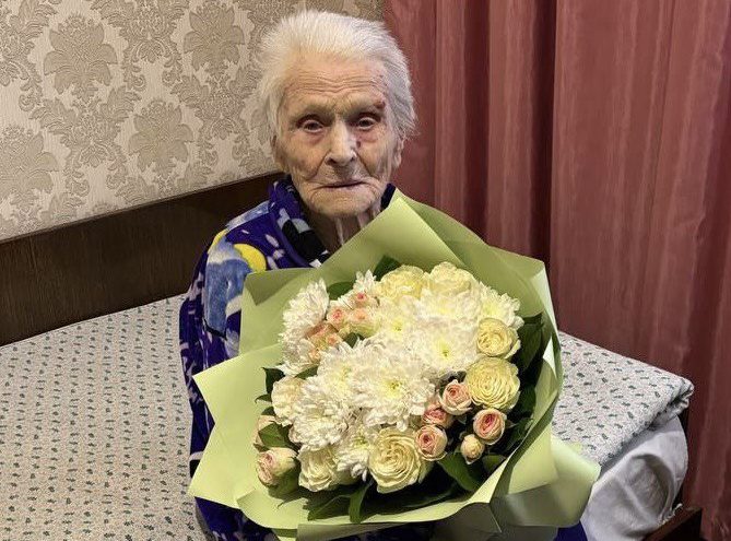 Игорь Руденя поздравил с днем рождения ветерана ВОВ Татьяну Михайловну Трофимову, которой исполнилось 102 года
