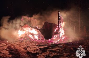В Тверской области ночью сгорел гостевой дом В Тверской области ночью сгорел гостевой дом