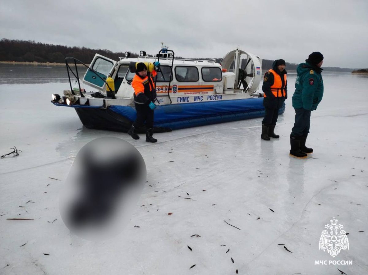 В Тверской области погиб мужчина, провалившись под лед на мотобуксировщике