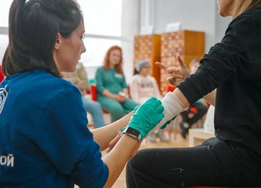 МегаФон помог благотворительной организации «Мария мама» обучить родителей основам первой помощи детям