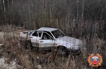 В Тверской области Ваз перевернулся на дороге В Тверской области Ваз перевернулся на дороге