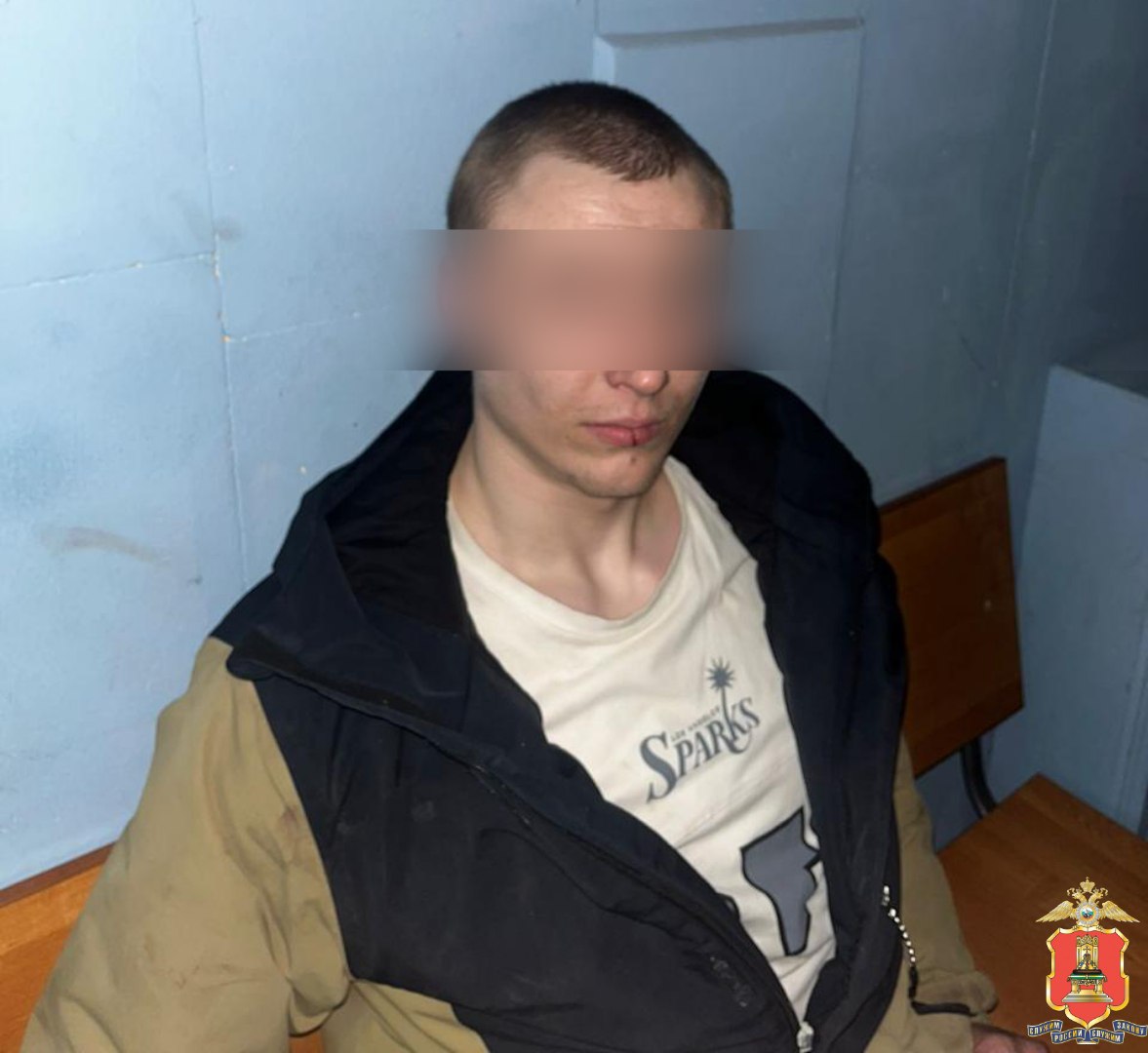 В Твери двое мужчин напали на работника шиномонтажа с молотком