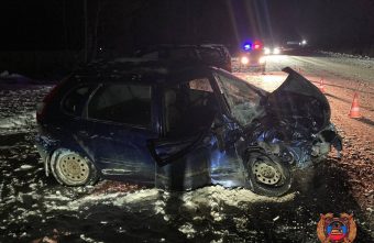 Три человека пострадали в ДТП с участием двух автомобилей в Тверской области