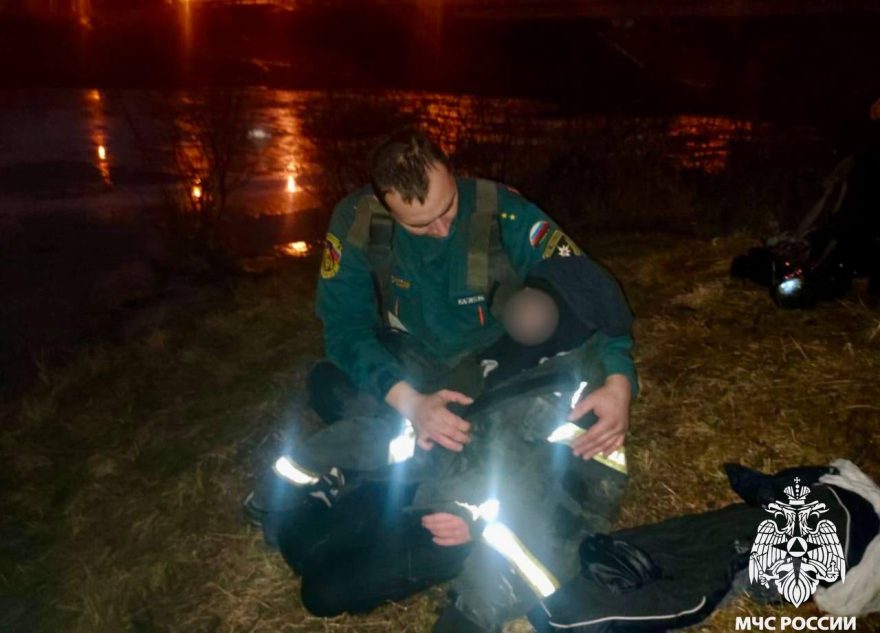 В Твери спасли ребенка, провалившегося под лед