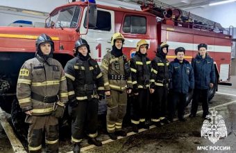 На пожаре в Твери огнеборцы спасли жизнь человеку На пожаре в Твери огнеборцы спасли жизнь человеку