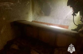 В Тверской области из-за неосторожного курильщика чуть не сгорел многоквартирный дом В Тверской области из-за неосторожного курильщика чуть не сгорел многоквартирный дом