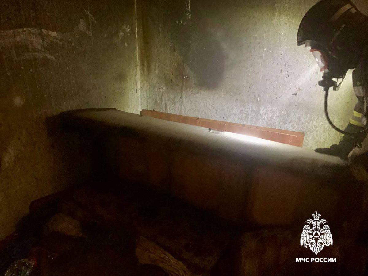 В Тверской области из-за неосторожного курильщика чуть не сгорел многоквартирный дом