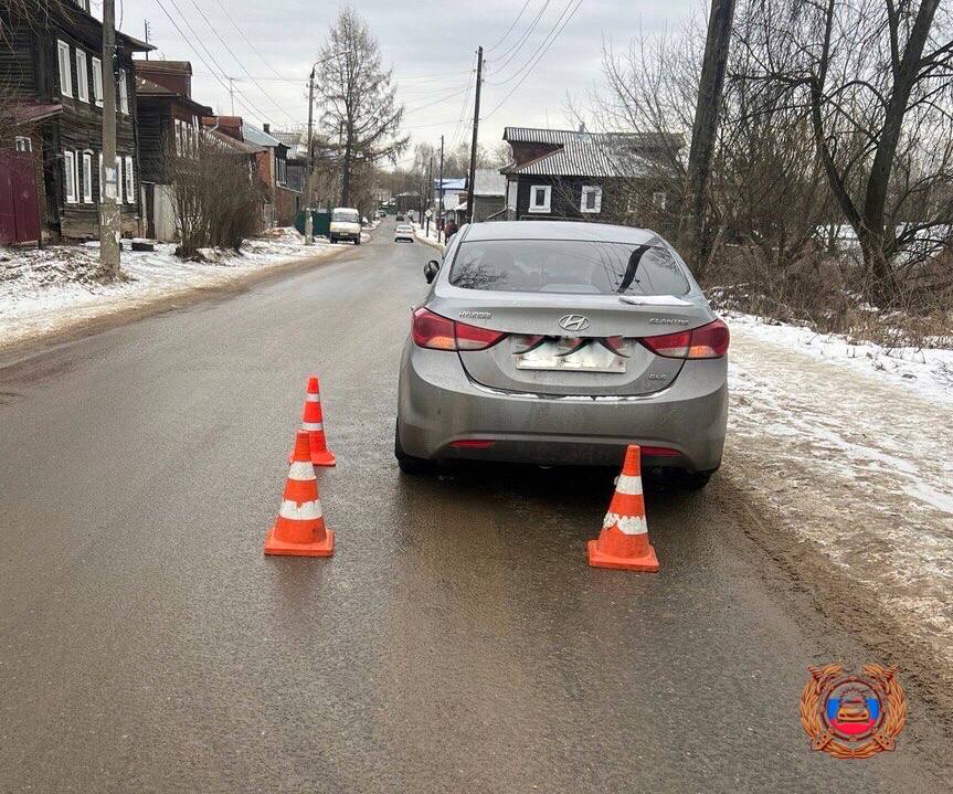 Пожилая нарушительница попала под колёса "Хёндая" в Тверской области