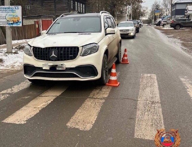 Водитель "Мерседеса" сбил пенсионера на зебре в Тверской области