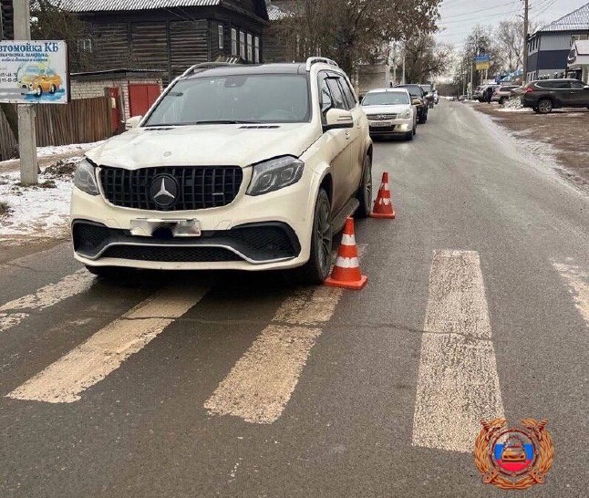 Водитель "Мерседеса" сбил пенсионера на зебре в Тверской области Водитель "Мерседеса" сбил пенсионера на зебре в Тверской области