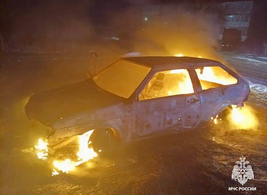 Рано утром в Тверской области сгорел автомобиль