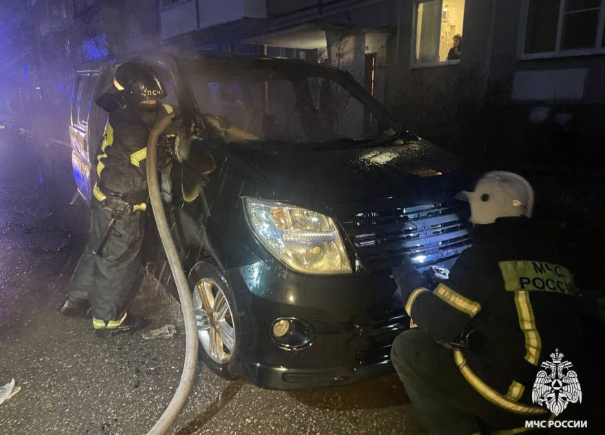 Утром в Твери сгорел автомобиль