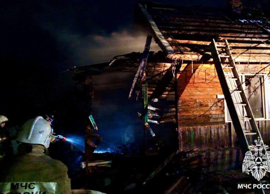 В Тверской области из-за поджога загорелся жилой дом