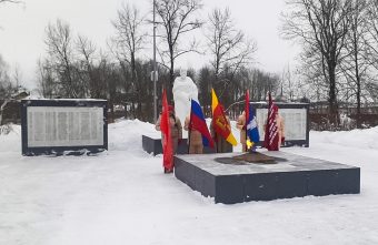 Жители Селижаровского округа отмечают 83-ю годовщину освобождения территории от немецко-фашистских захватчиков Жители Селижаровского округа отмечают 83-ю годовщину освобождения территории от немецко-фашистских захватчиков